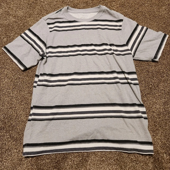 ๐3/$10 Boy's 4 Piece Lot 10/12 Large Clothing - Picture 5 of 12